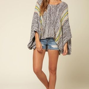 O’Neil beach bums top size M/L over sized batwing poncho beachwear